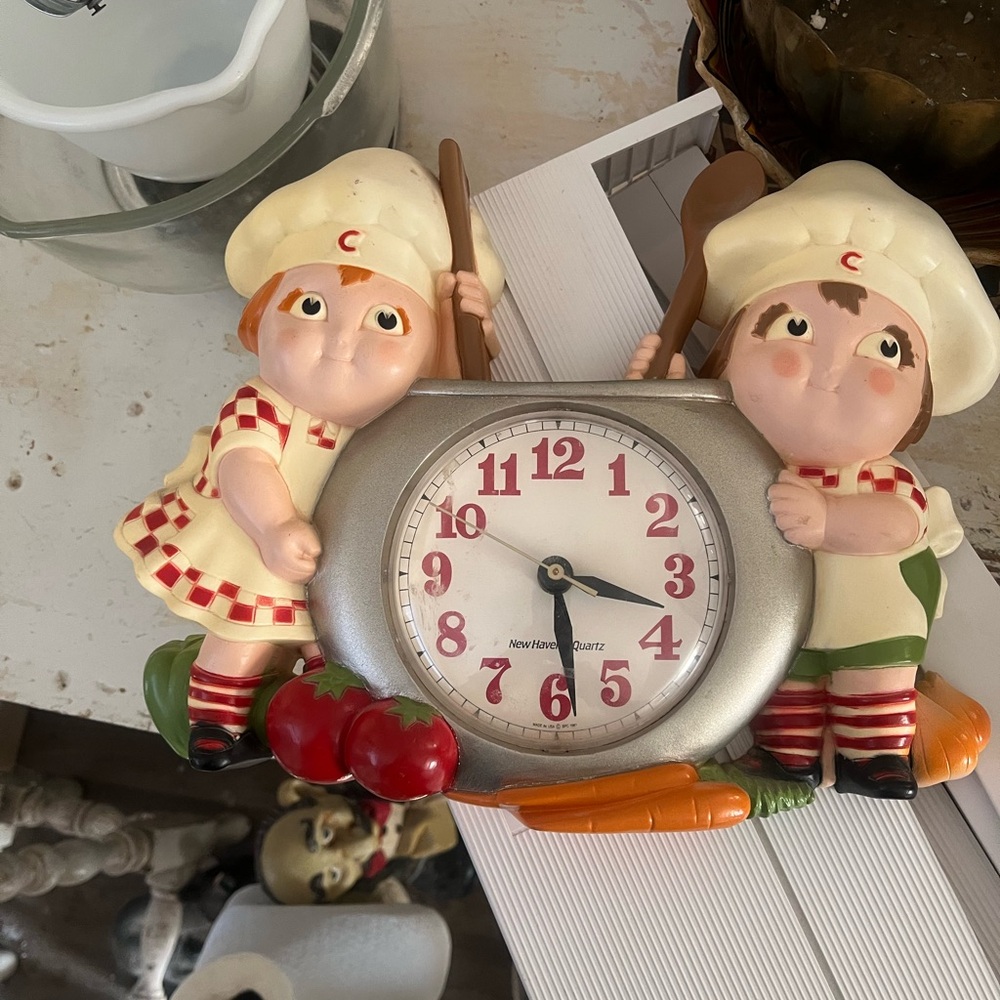 Camo bella soup clock